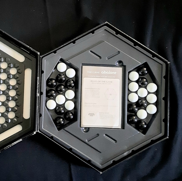 Vintage Abalone Board Game- Galoob, B&W Hexagon Strategy Game, 1990 COMPLETE - Picture 2 of 12
